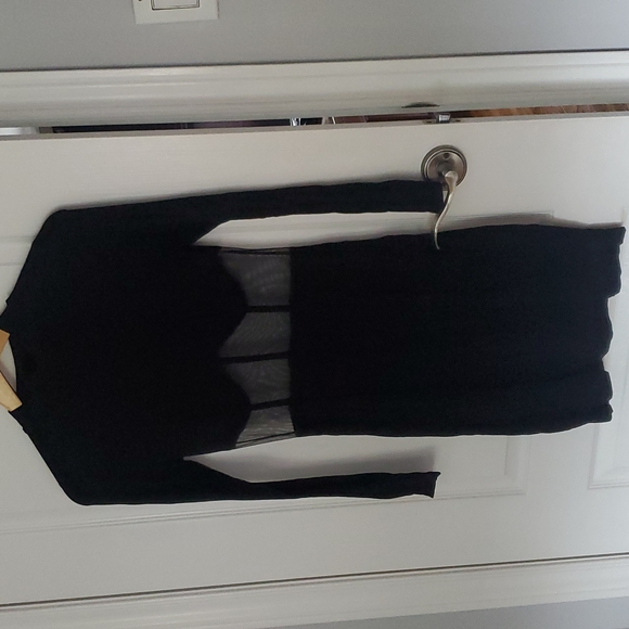 Black dress - Picture 4 of 4